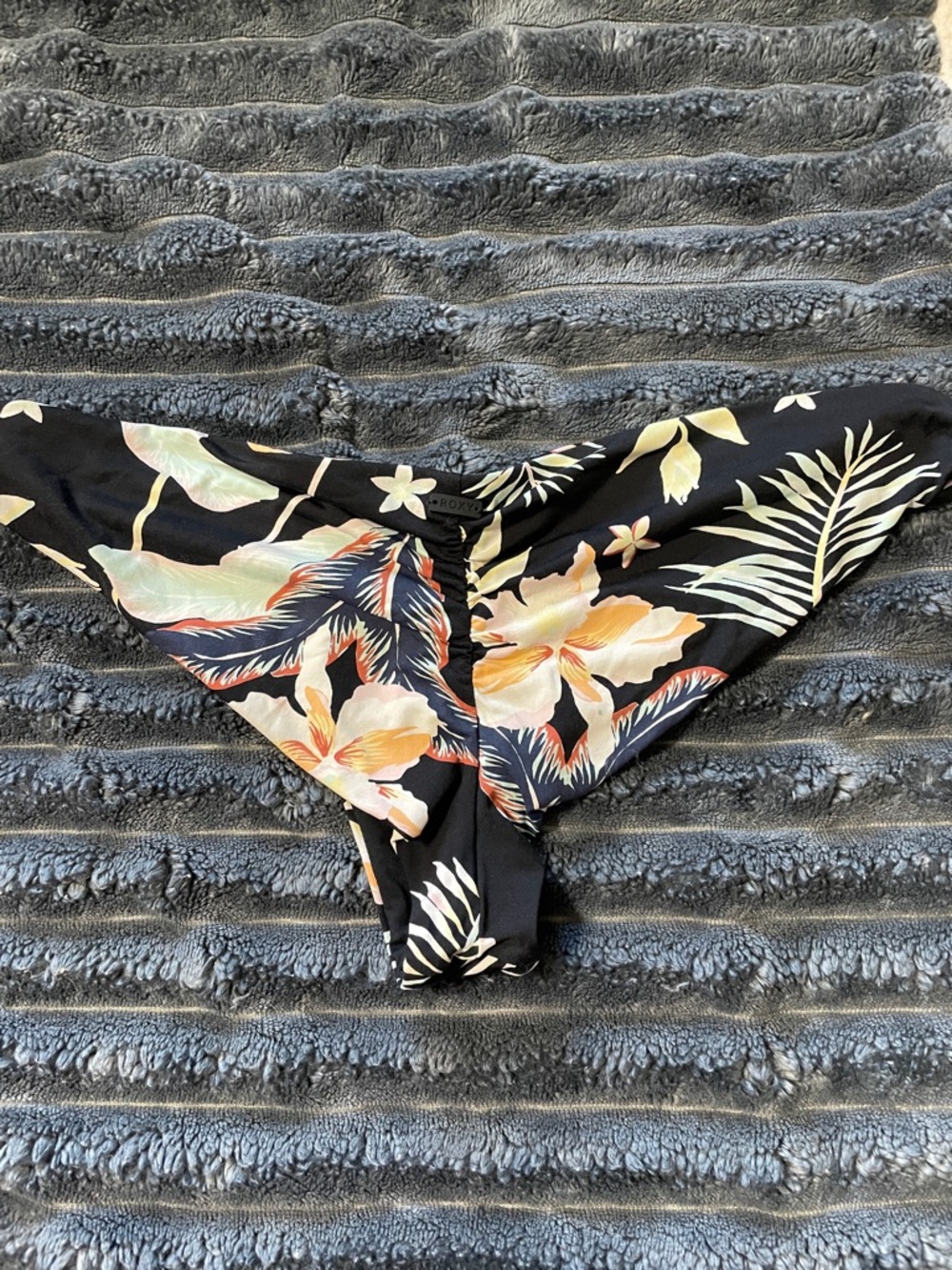 Roxy Beach Like New Bikini Thong Set Anthracite Praslin Size Med 10 Black Floral - Picture 9 of 11